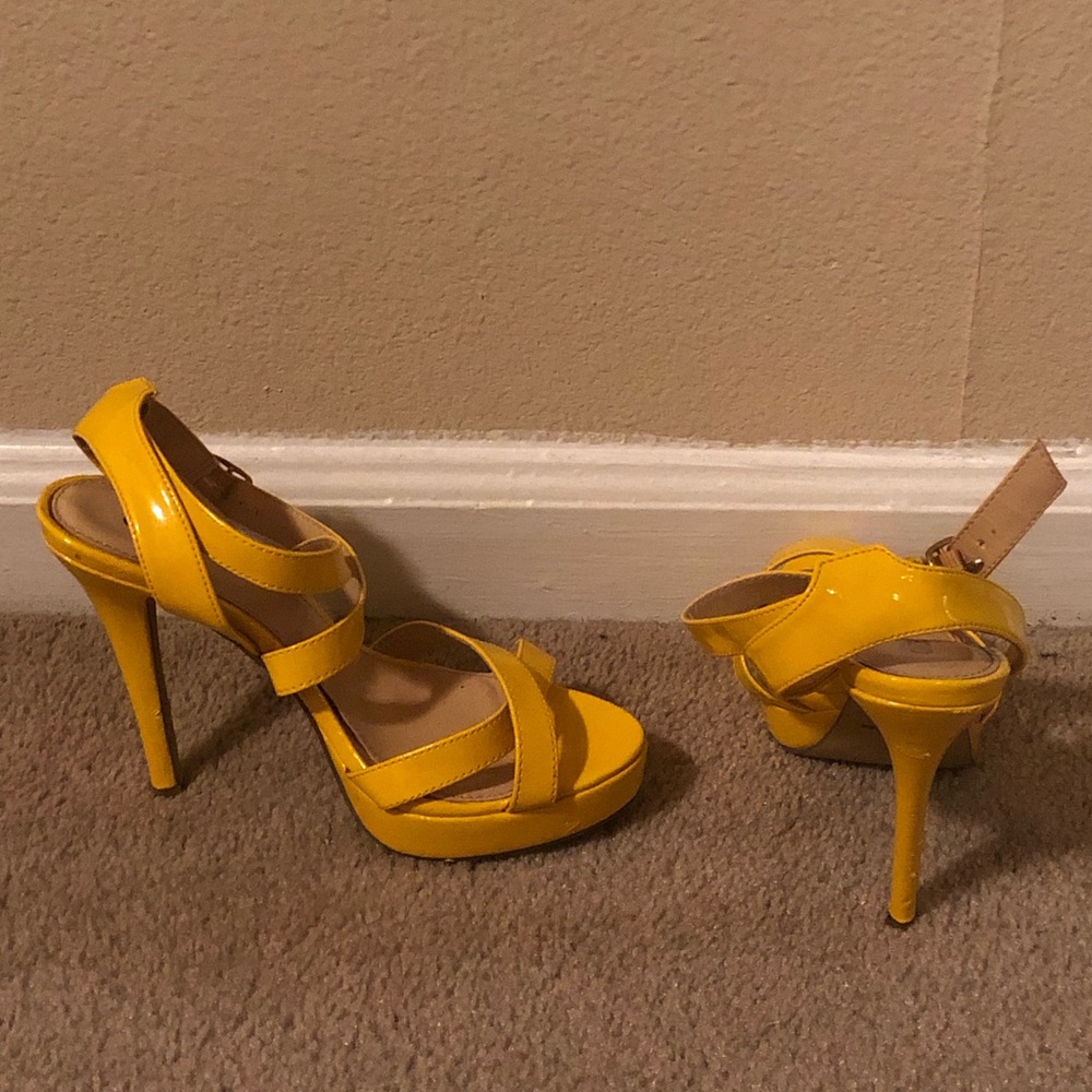 Shoes - Picture 2 of 3
